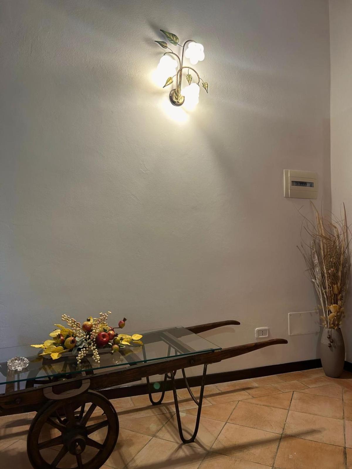 Elisia Appartement Terricciola Buitenkant foto