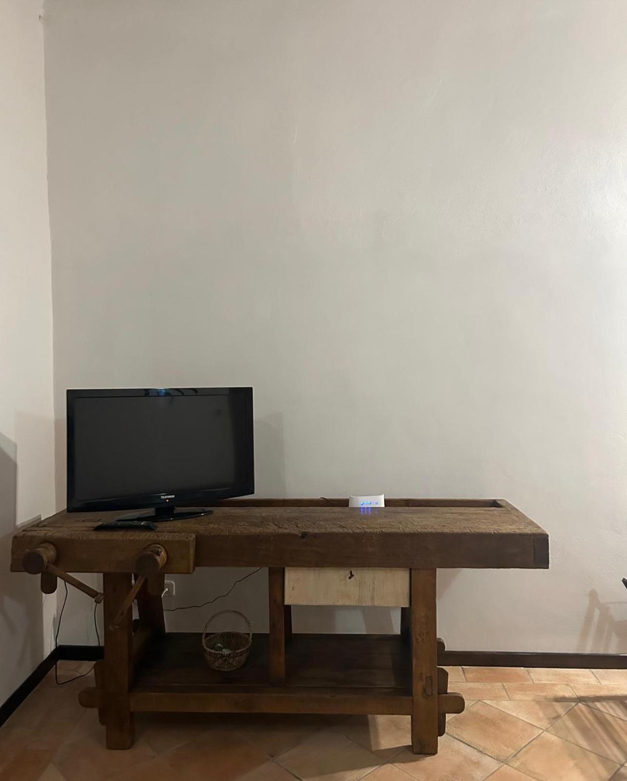 Elisia Appartement Terricciola Buitenkant foto